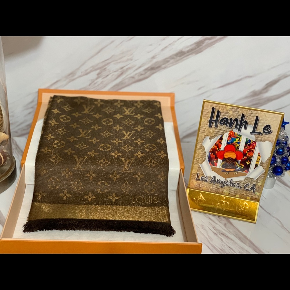 Brand New shine BrownSold